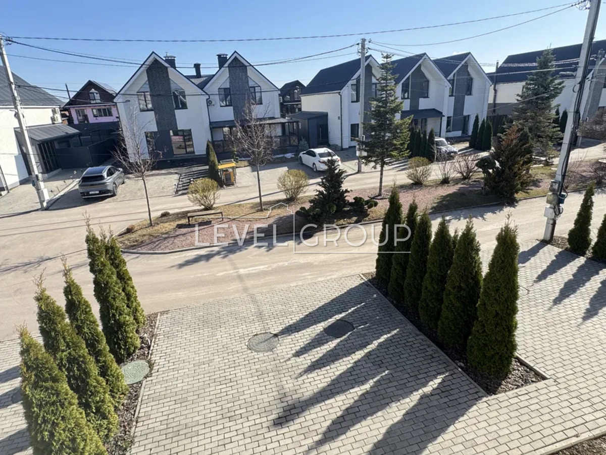 Щаслива вул., 9Б