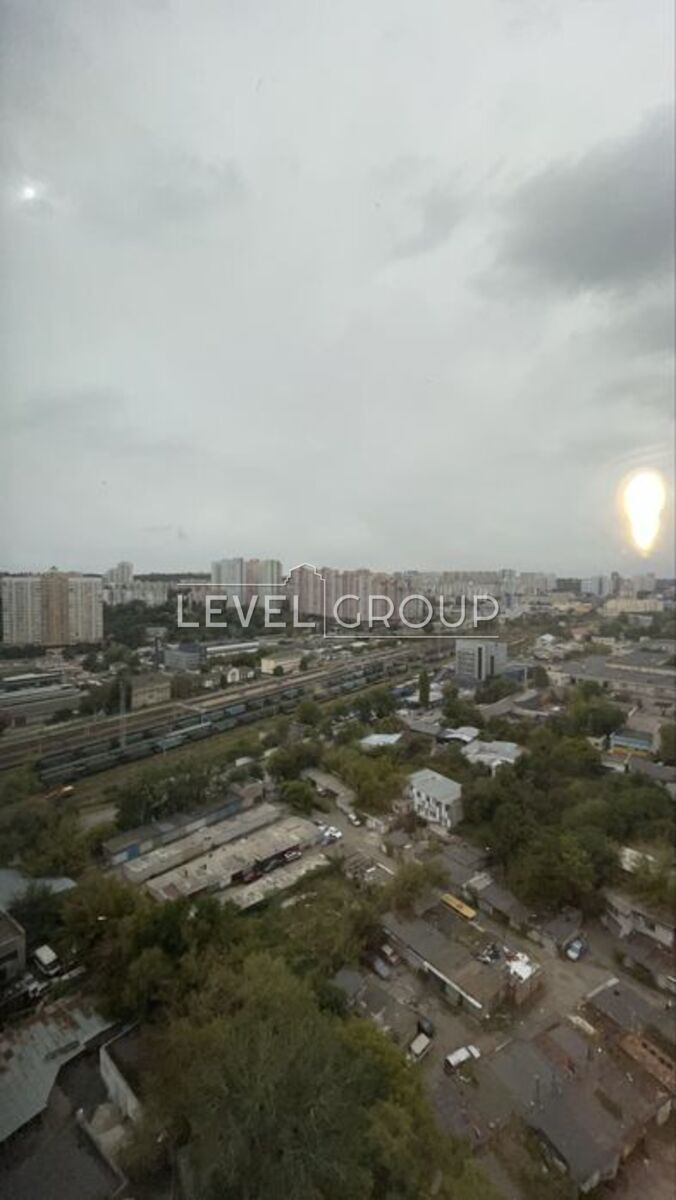 Залізничне шосе, 45а