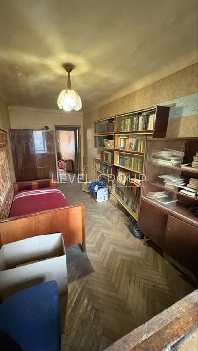 Олеся Гончара вул., 75