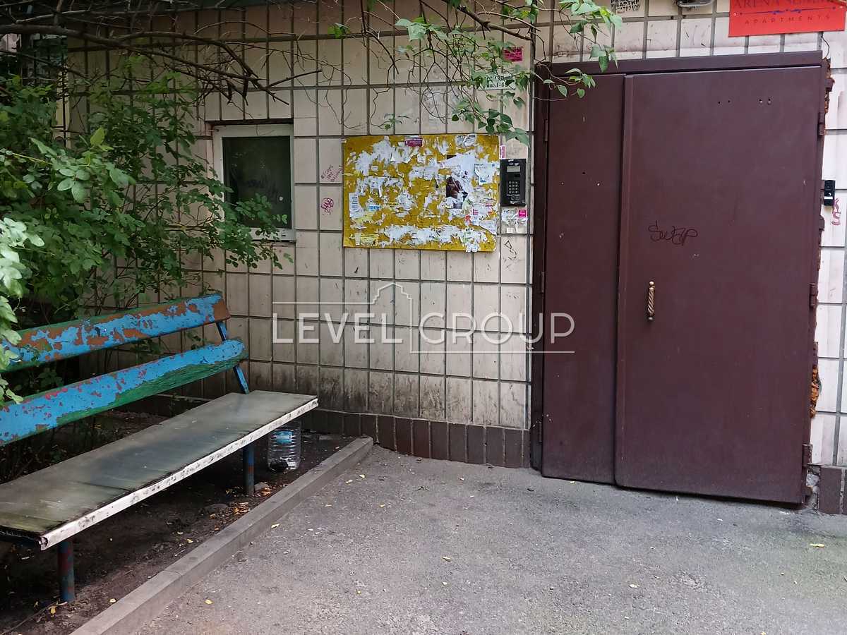 Lesia Ukrainka Blvd., 3