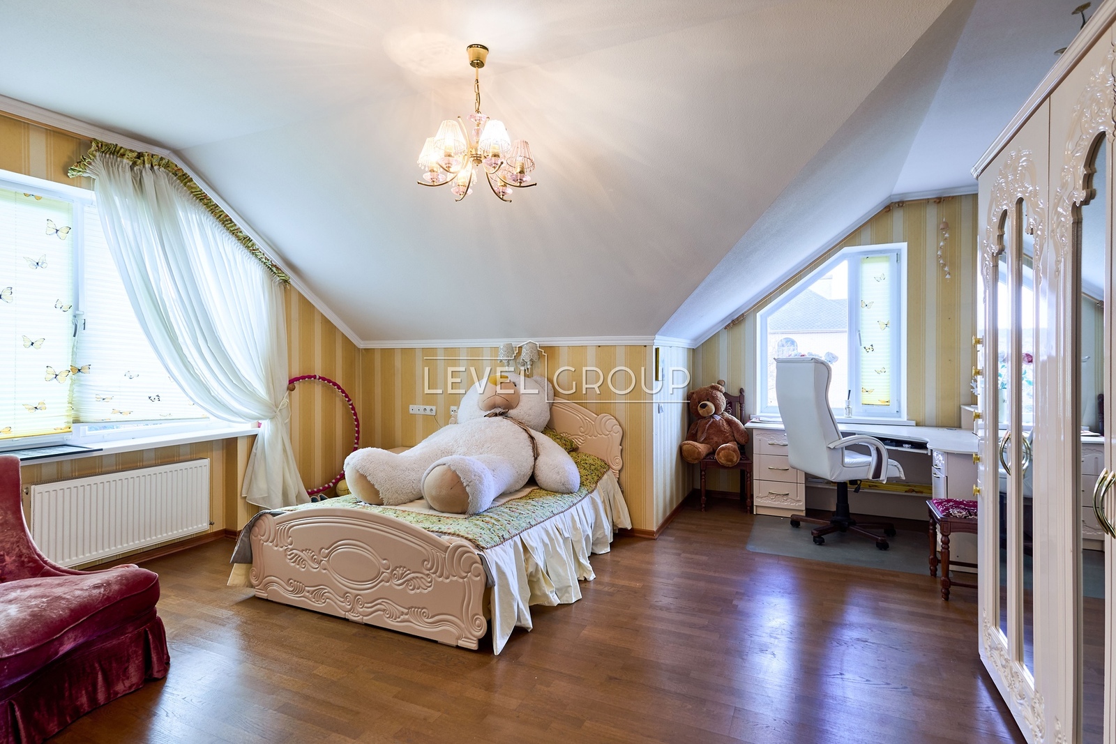 Ірпінська вул., 32