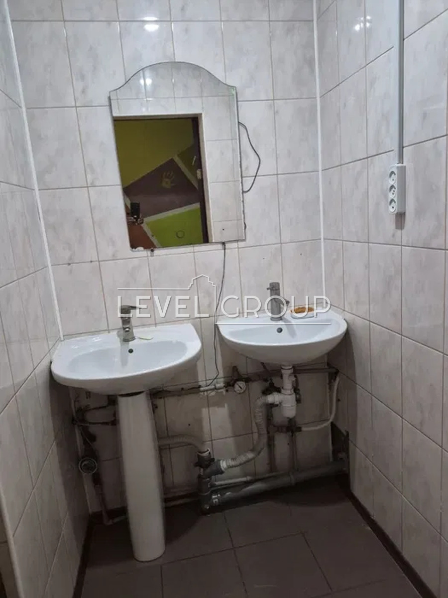 Олени Теліги вул., 55