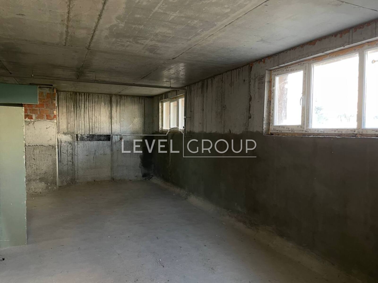 вул. Першотравнева, 23