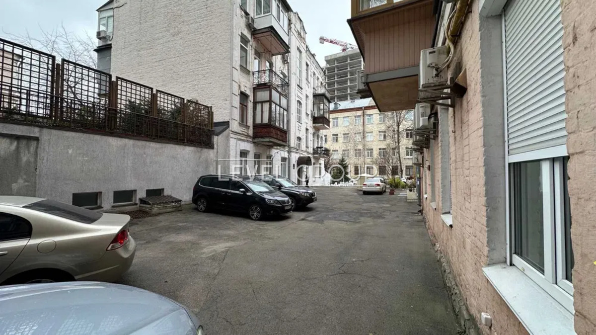 Левандовська вул. (Анищенка), 8