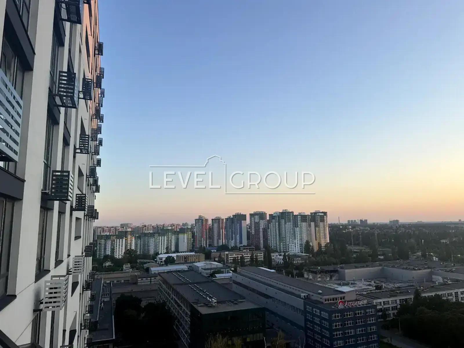Віктора Некрасова вул. (Північно-Сирецька), 10А