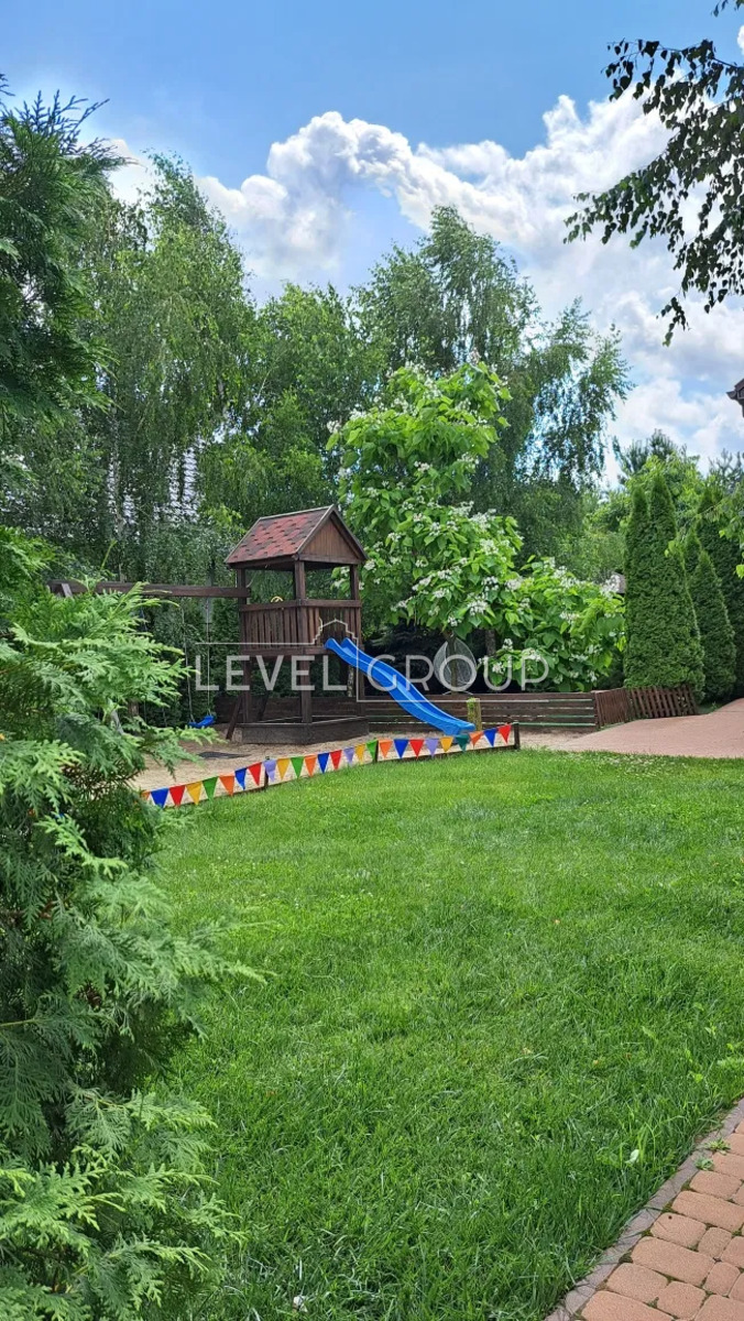 Ostapa Vyshny St.