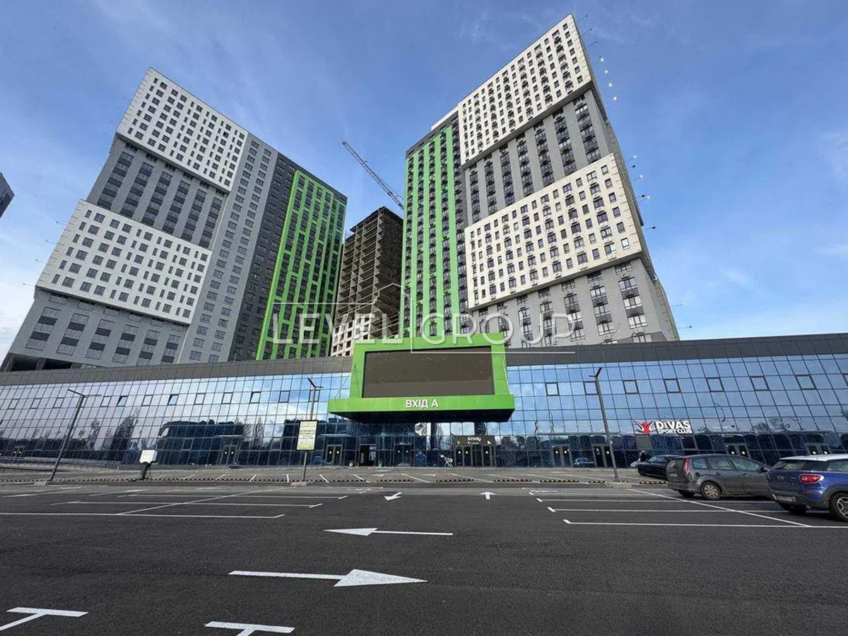 Mykola Bazhan Ave., 17
