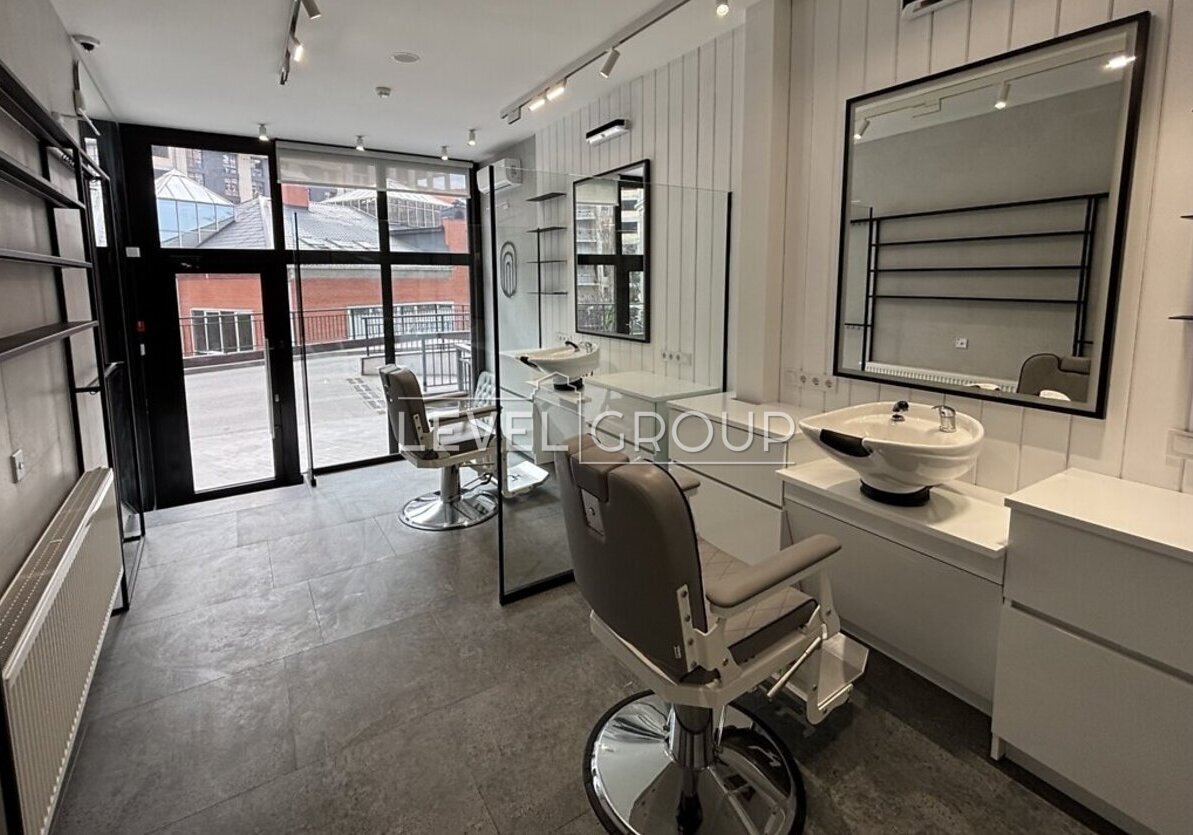 Василя Тютюнника вул. (Анрі Барбюса), 28а