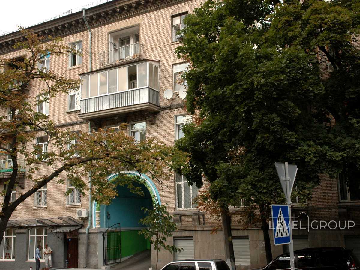 Observatornaya St., 13-15
