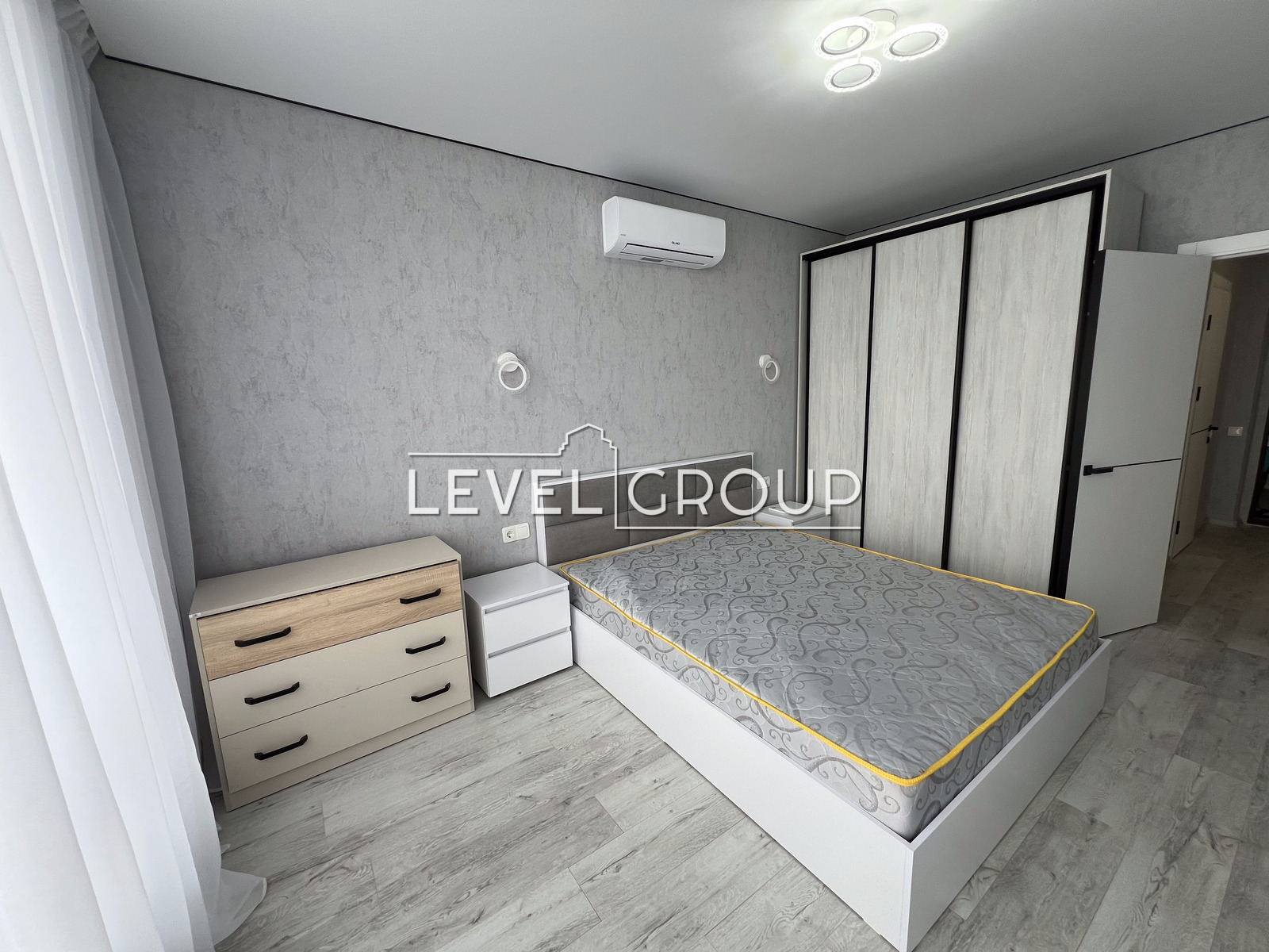 Krister Family Street, 14B