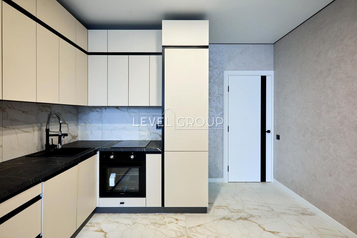 Олександра Олеся вул., 8/17