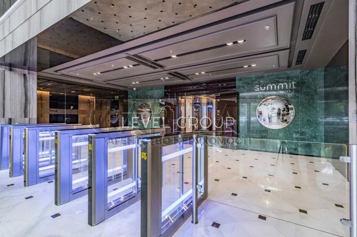 Михайла Грушевського вул., 9