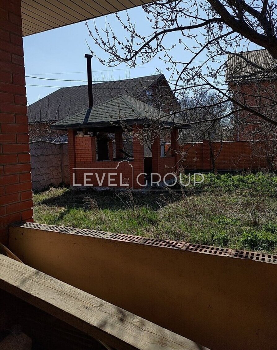 Янтарна вул., 13