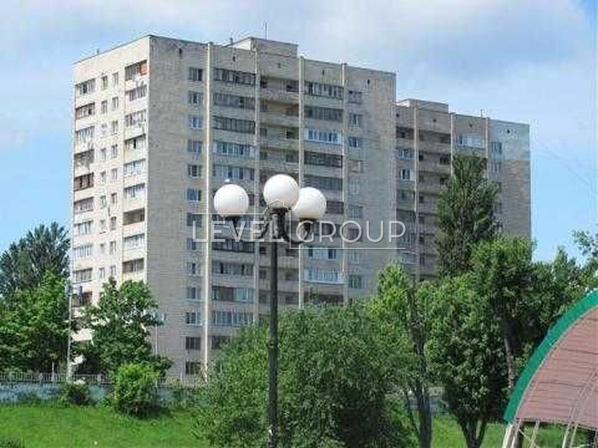 Миколи Василенка вул., 13