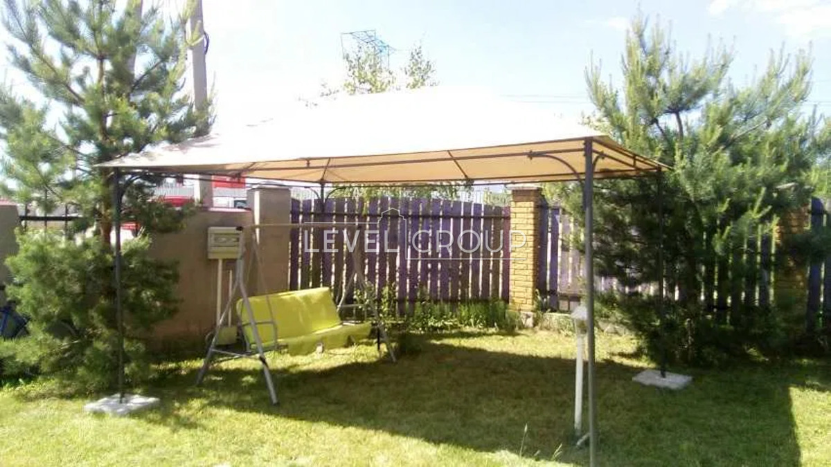 Зоряна вул., 13
