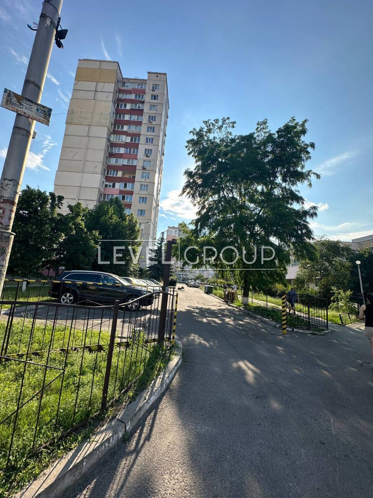 Анни Ахматової вул., 16 Г