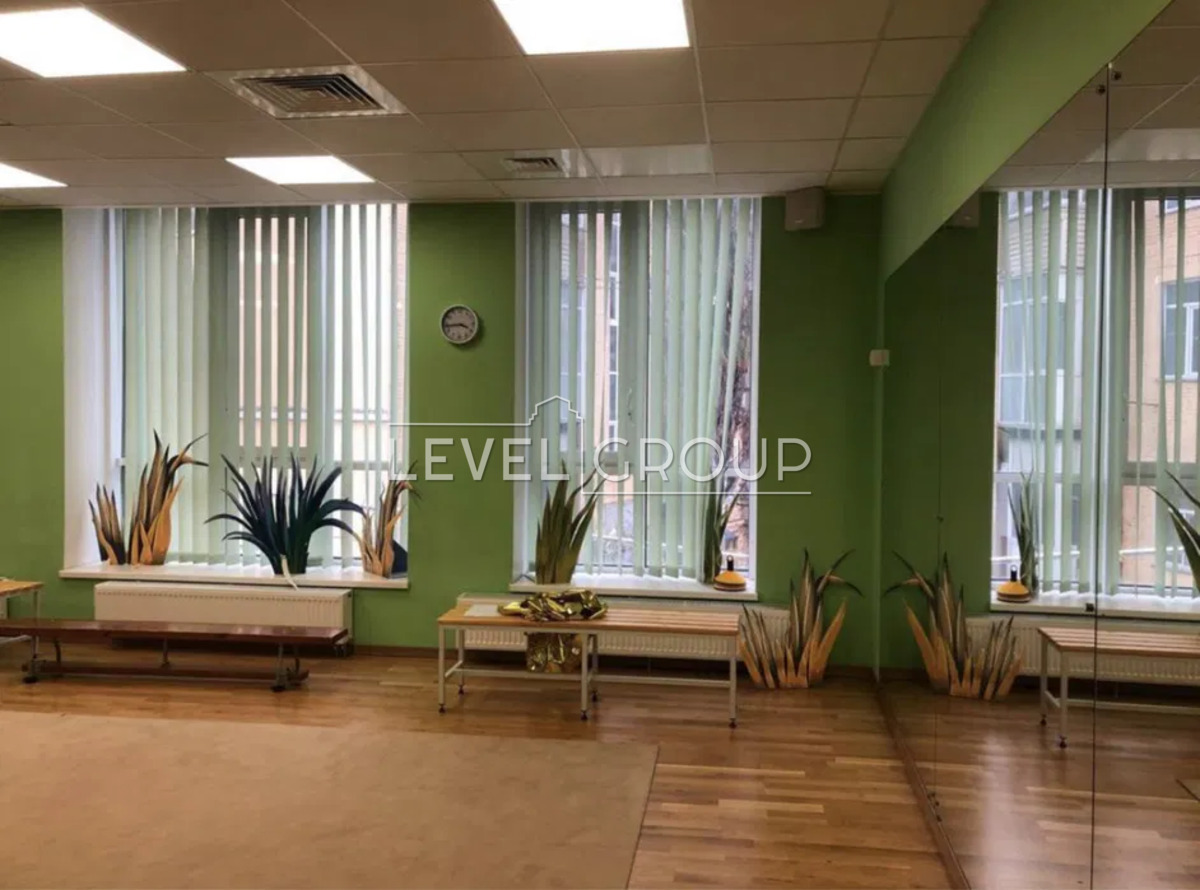 Джона Маккейна вул. (Івана Кудрі), 7