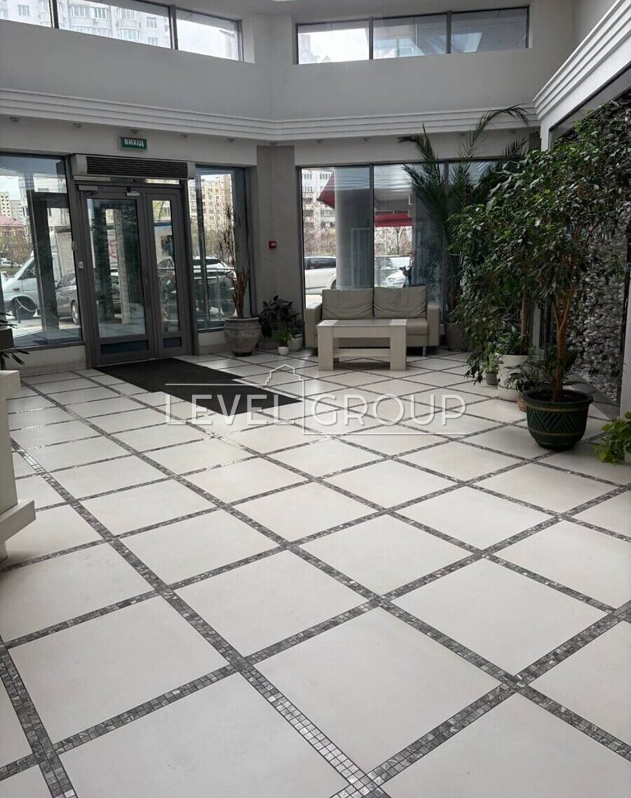 Дніпровська набережна, 14Б