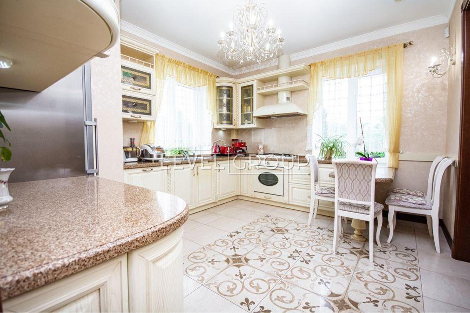 Амбулаторна вул.