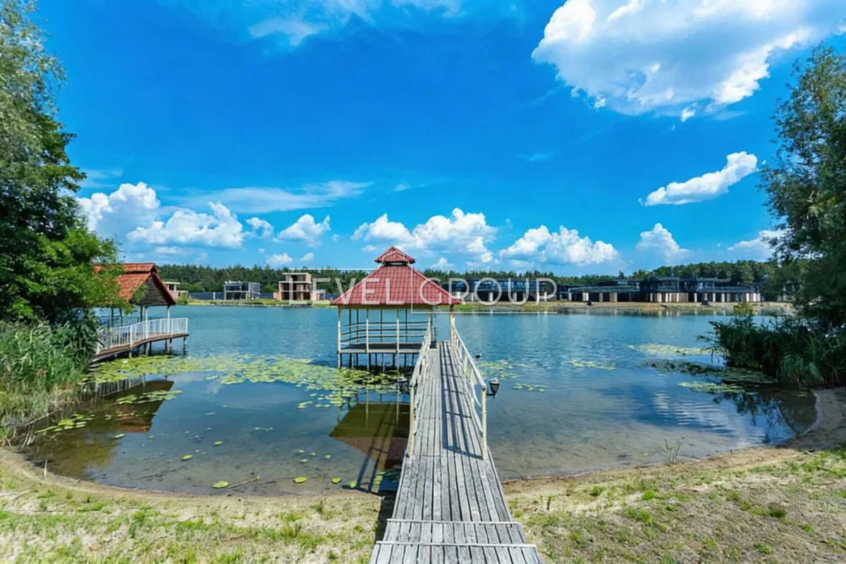 Авгурівська, 125