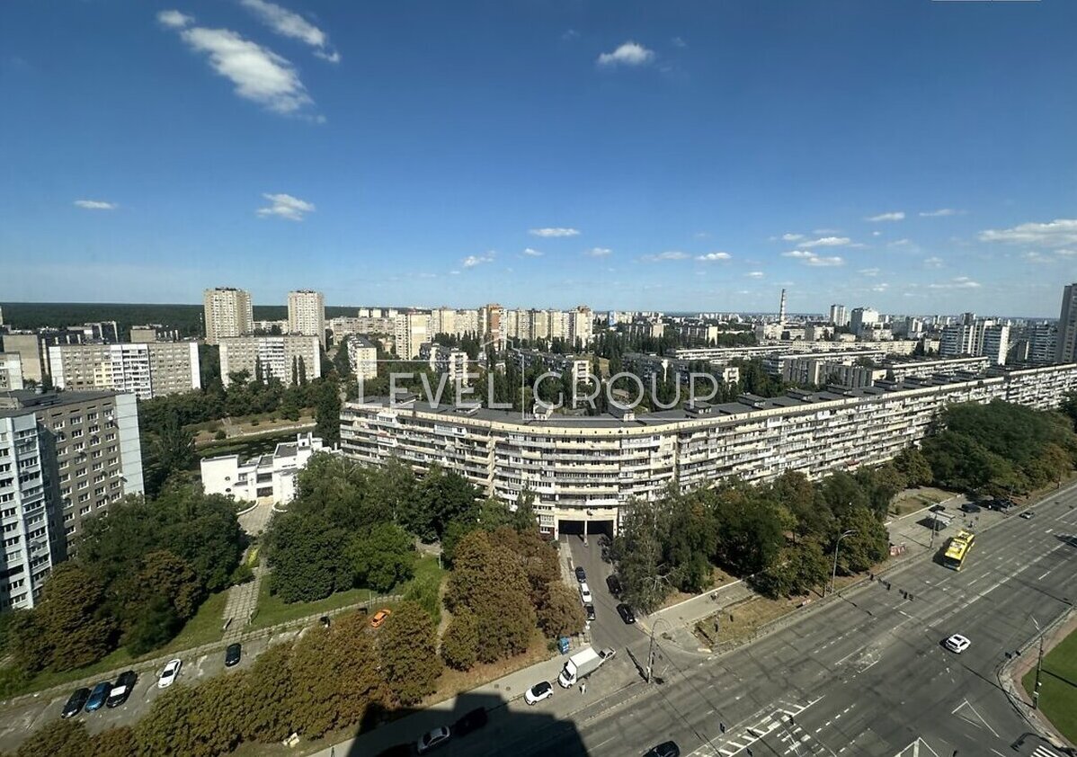 Европейського Союзу просп. (Правди), 49
