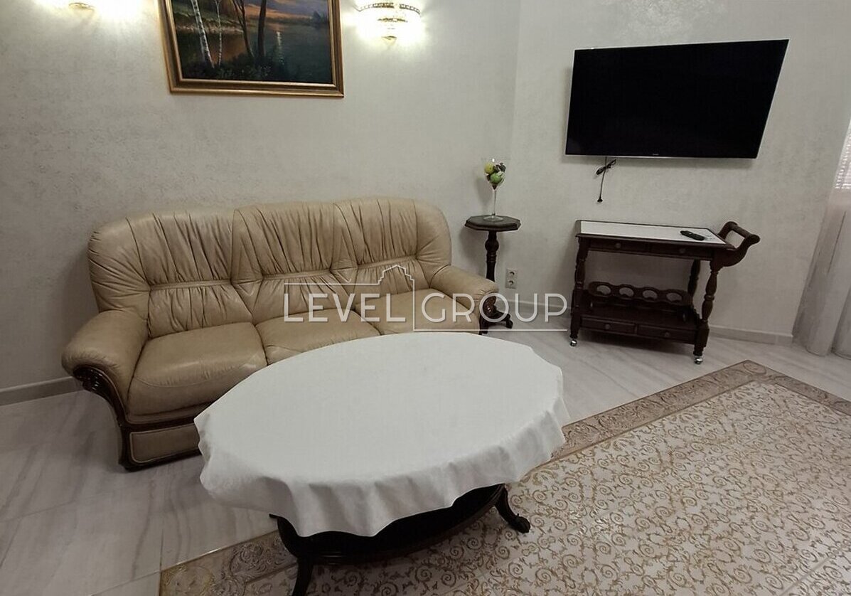 Yevhen Konovalets St. (Shchorsa), 44A