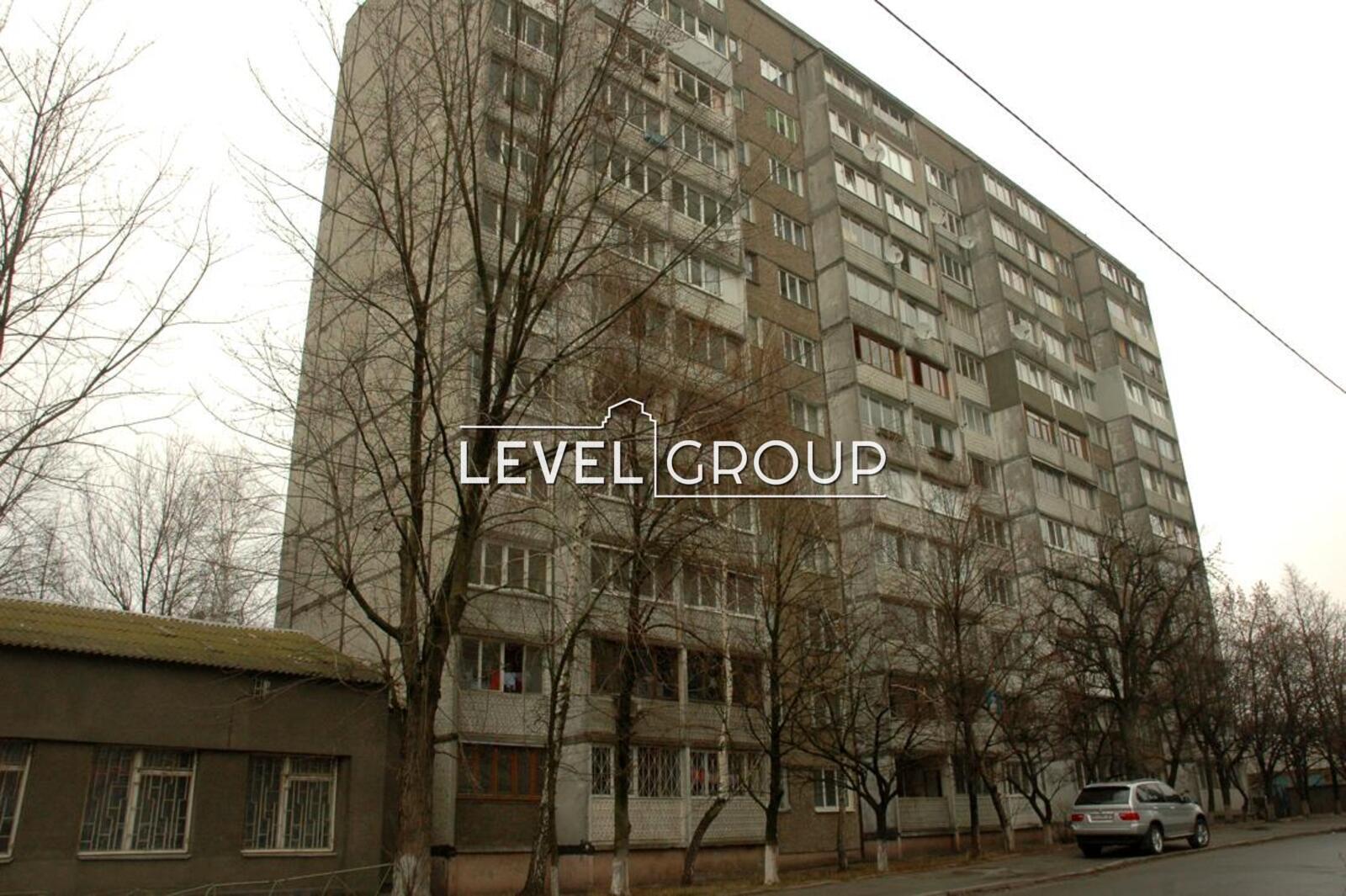 Депутатська вул., 30