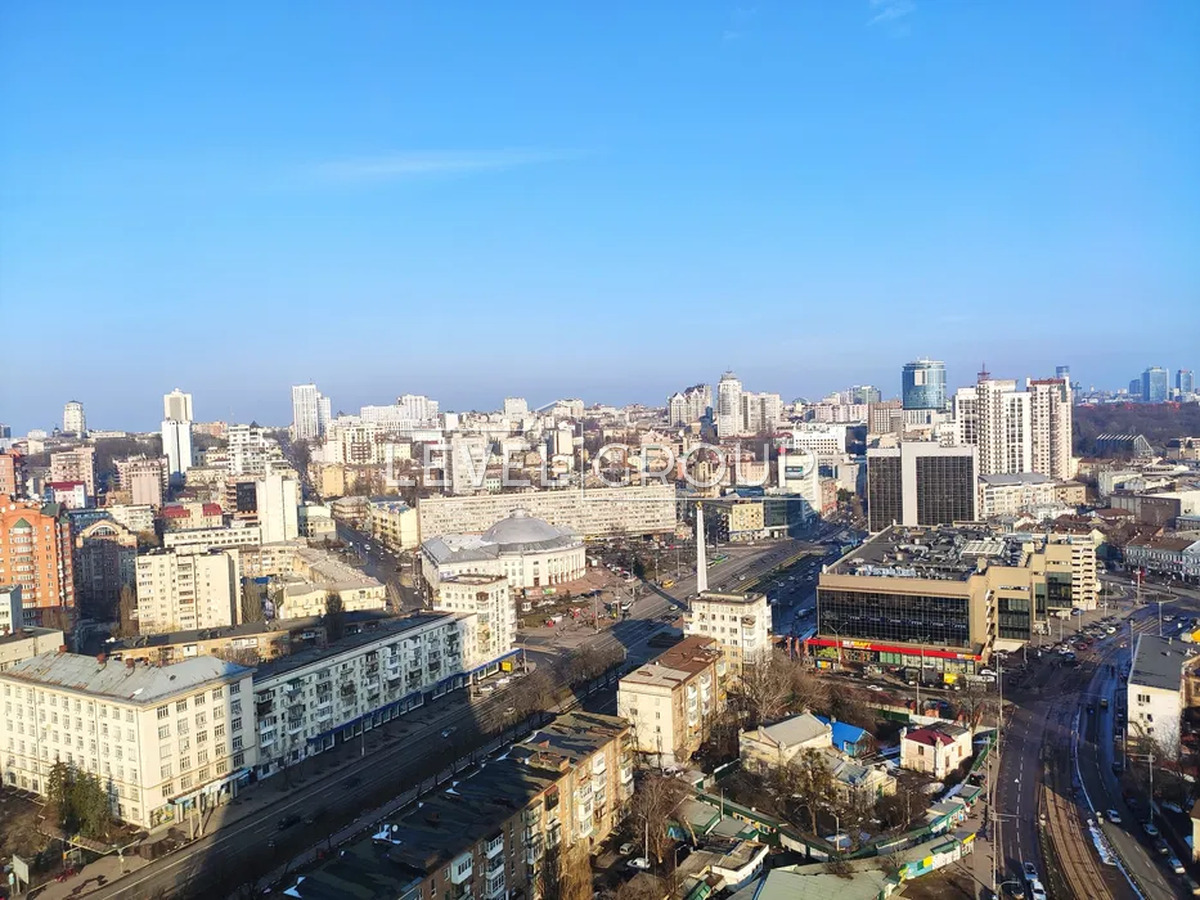 Beresteyskyi Ave. (Poles), 5B