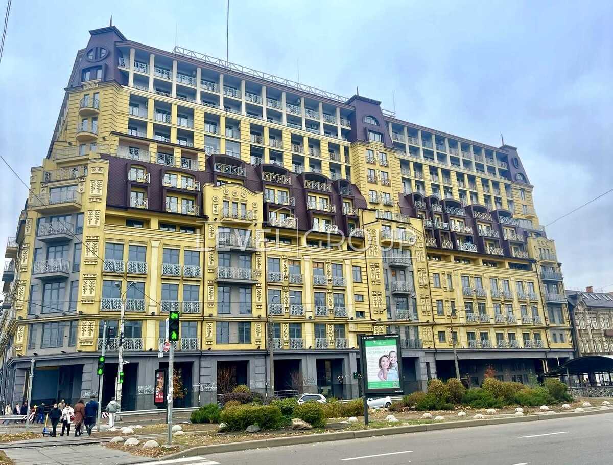 Verkhniy Val St., 27