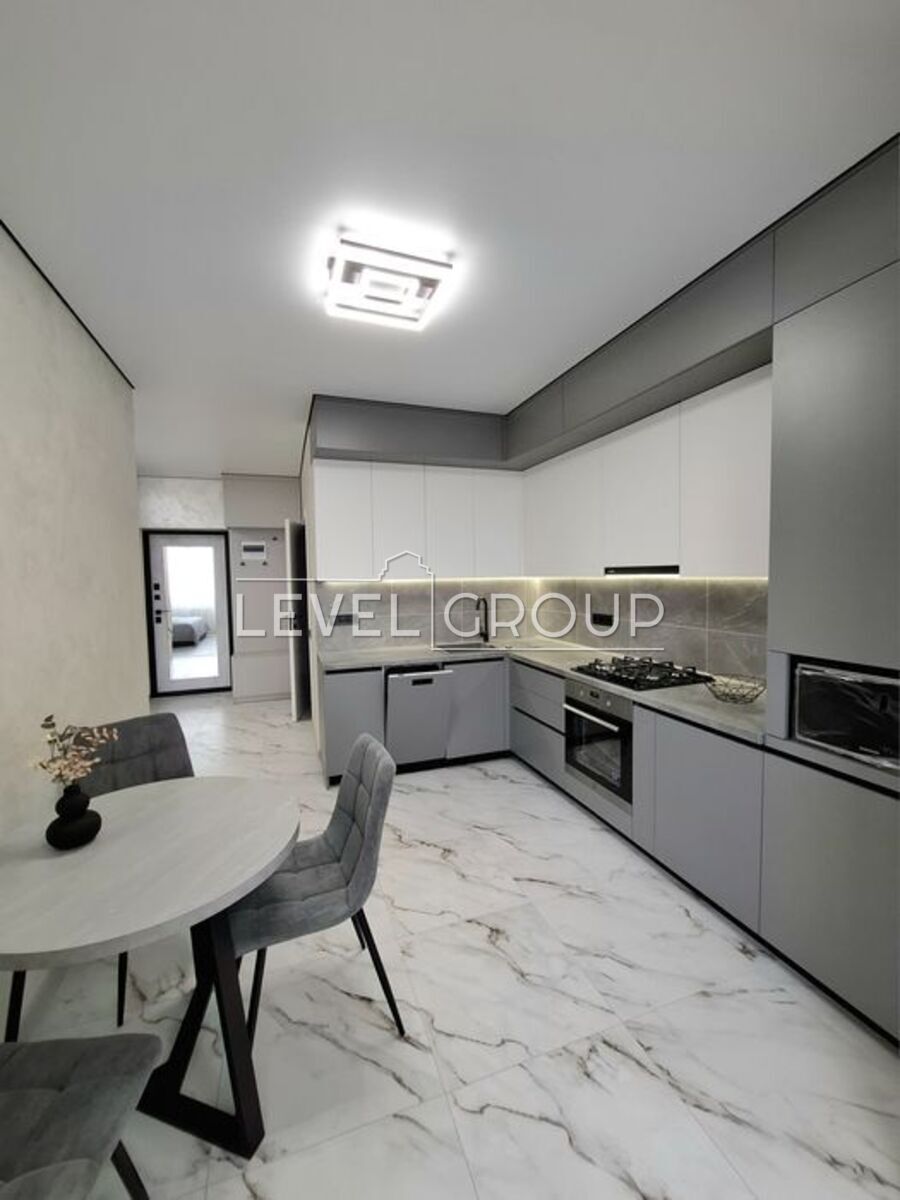 Святошинська, 56