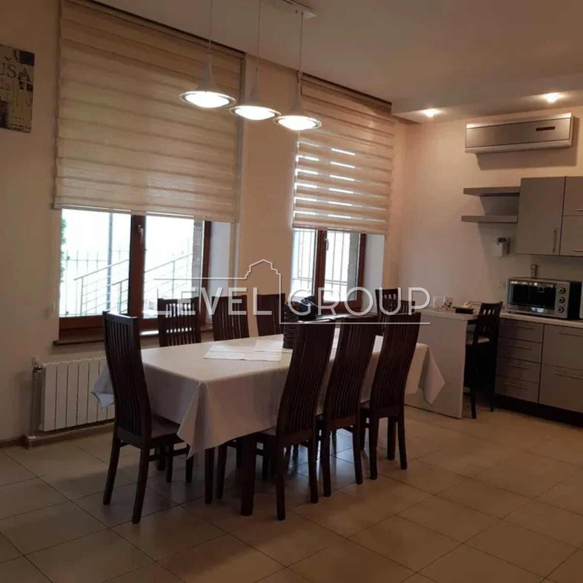 Італійська, 14