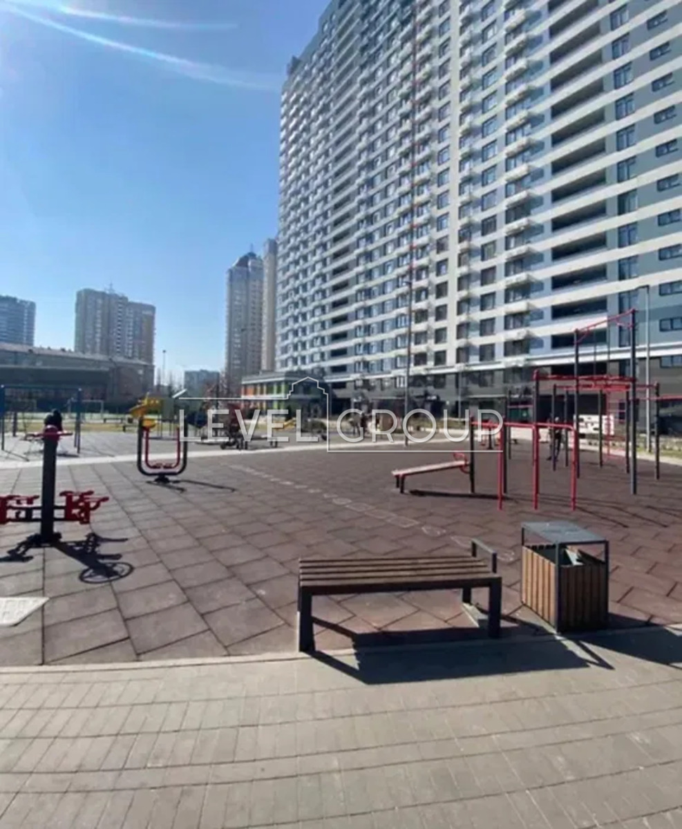 Євгена Сверстюка вул. (Марини Раскової), 6е