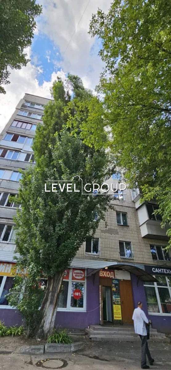 Святошинська, 9