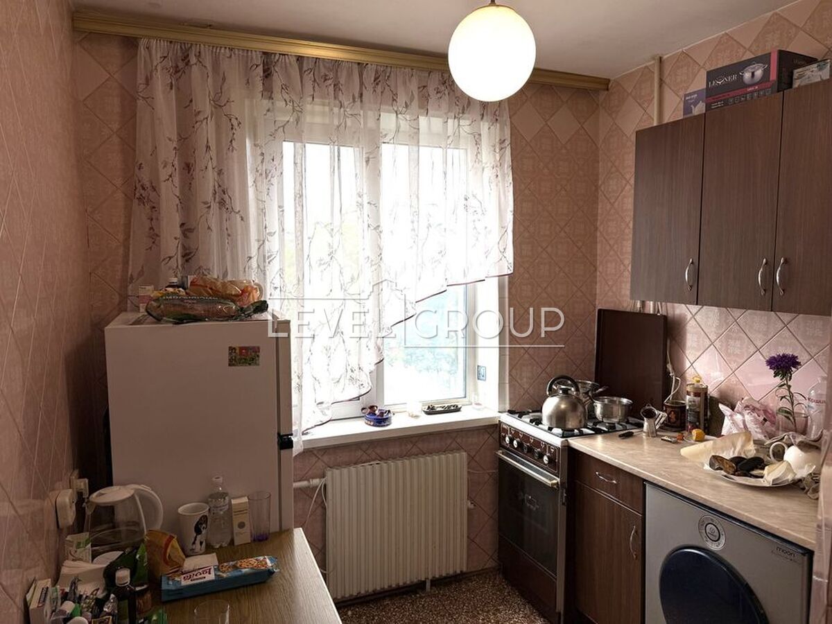 Obolonskyi Avenue, 16e