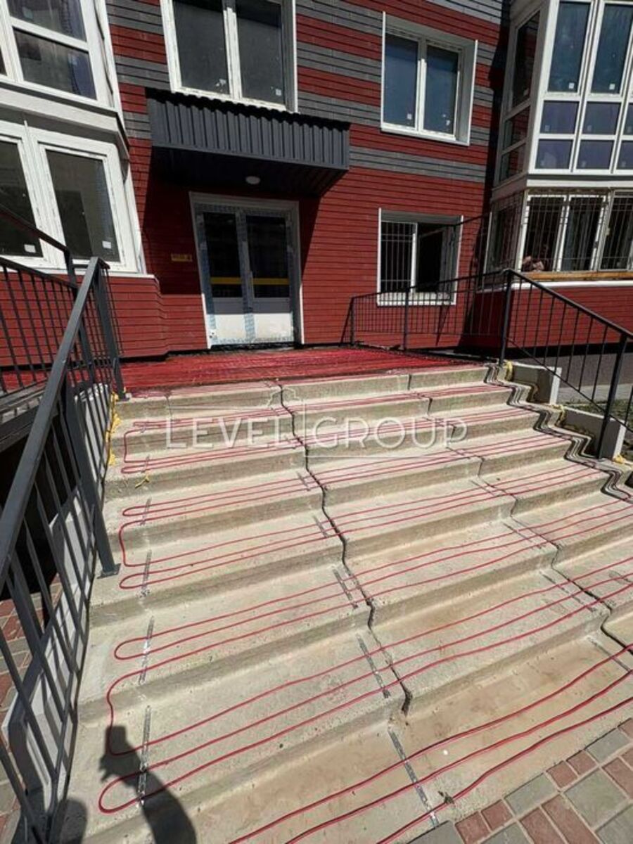 Бориса Гмирі вул., 22 Б