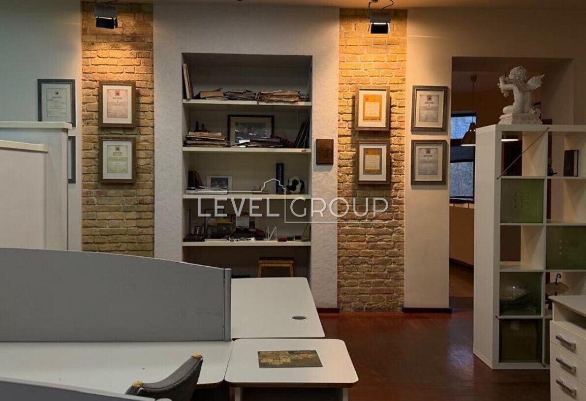 Саксаганського вул., 58