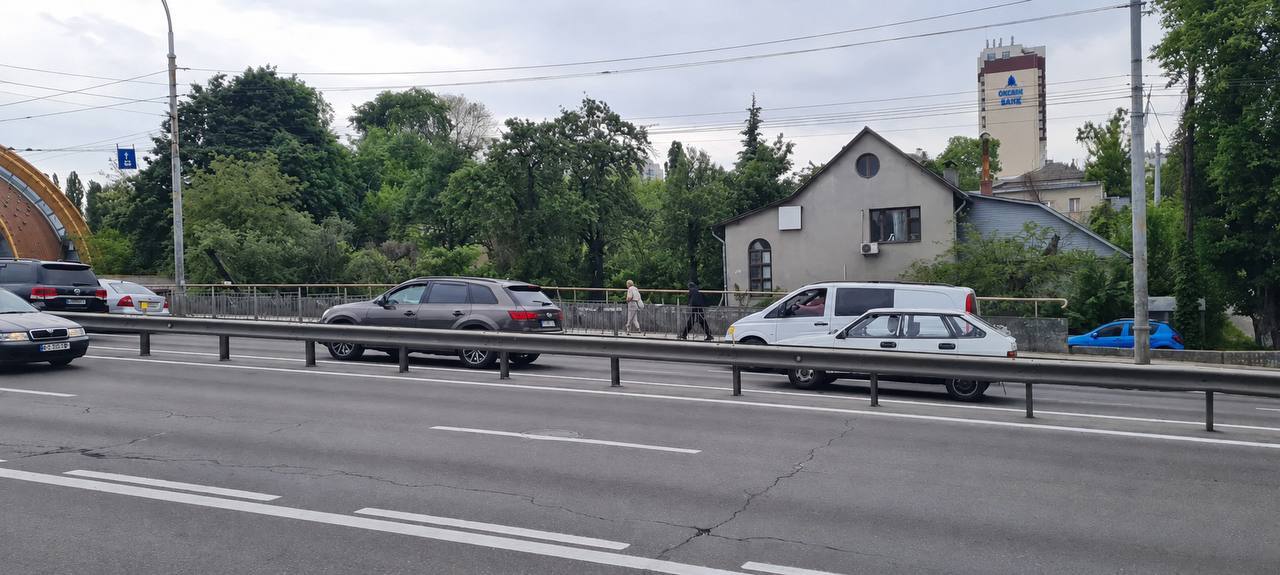 Польова вул.