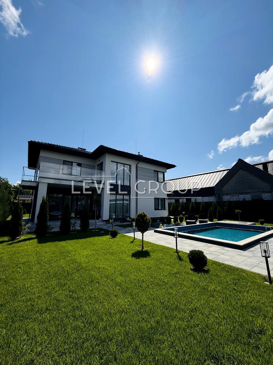 Петрівський пров., 10