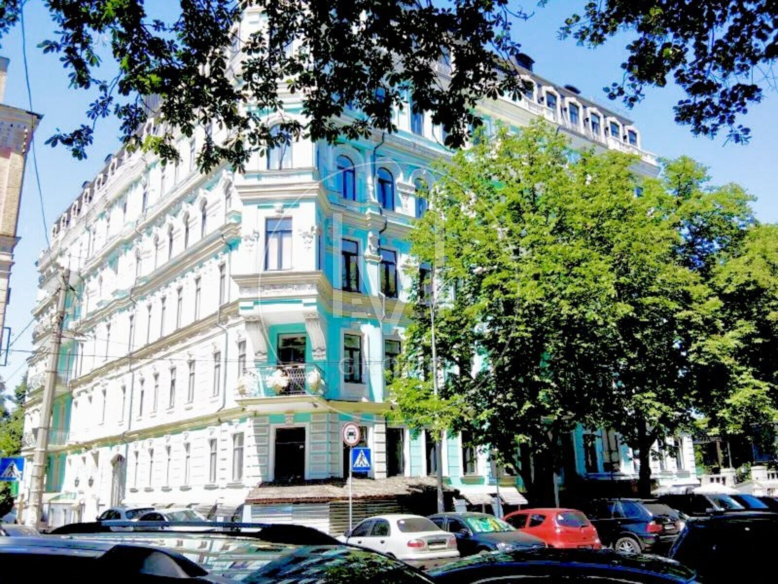 Volodymyrska St., 4