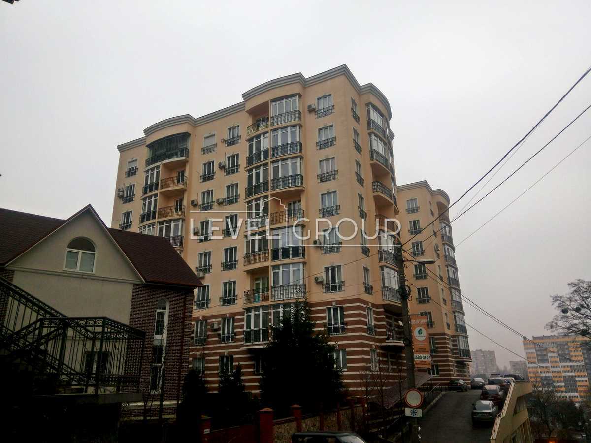 Zhambyla Zhabaeva St., 7D