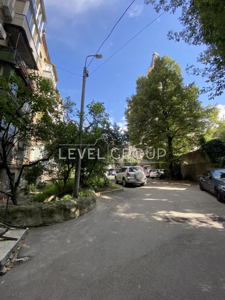 Олеся Гончара вул., 75
