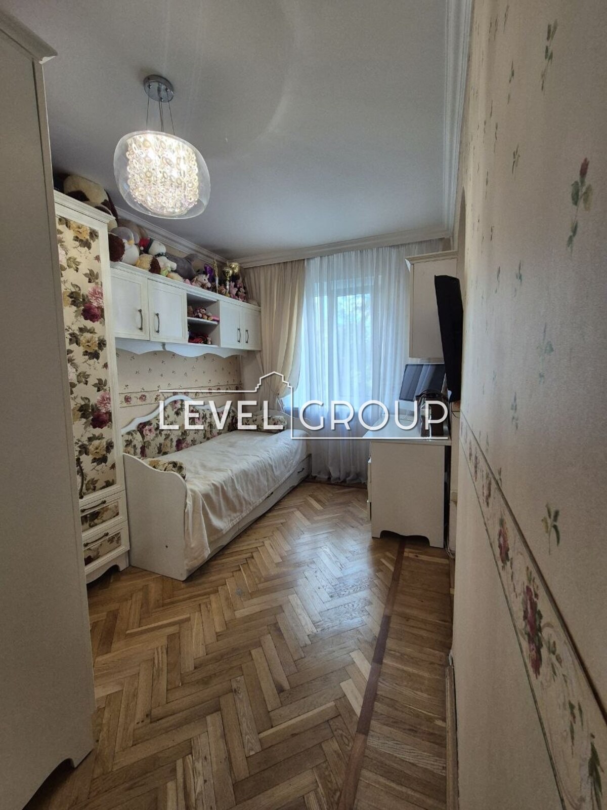 Svobody Ave., 28b