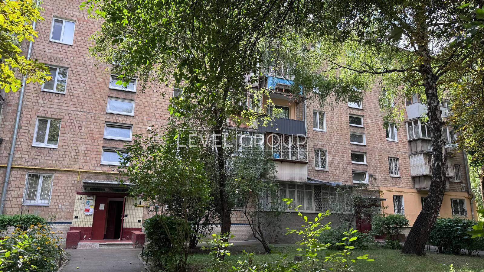 Єреванська вул., 14Г