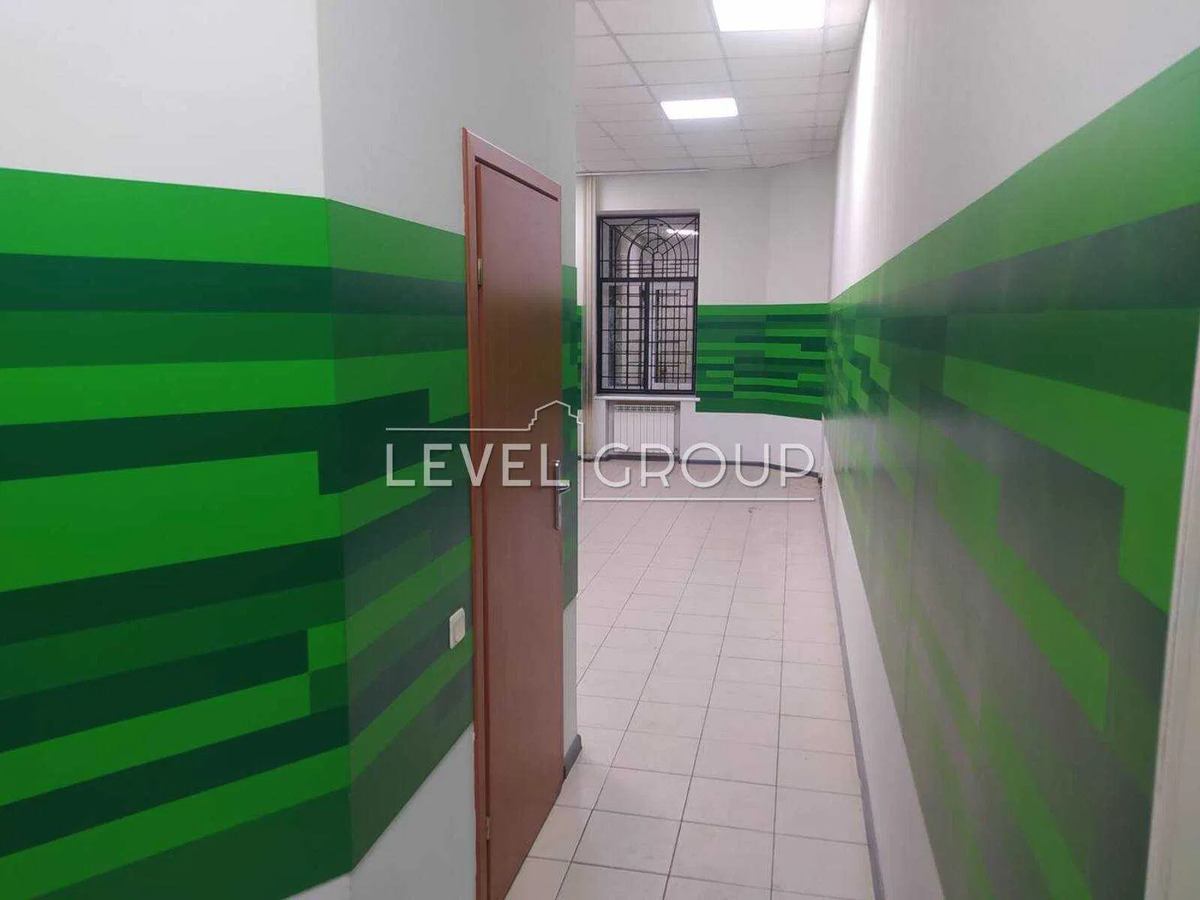 name_en