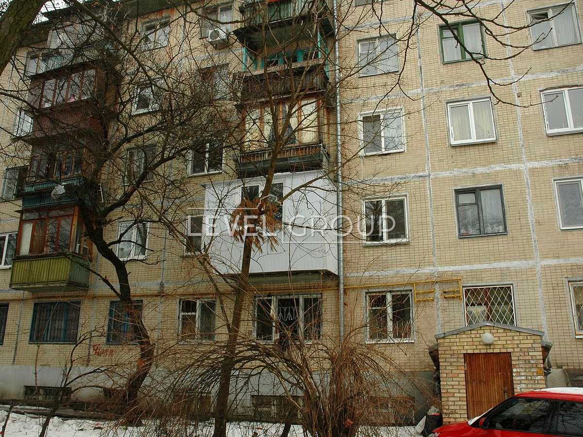 Васильківська вул., 49