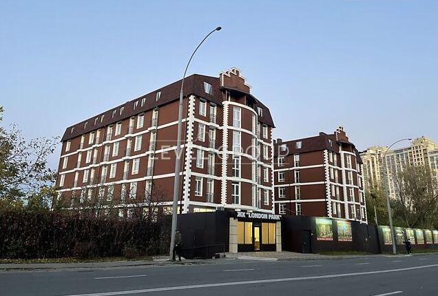 Дмитра Луценка вул., 2Г