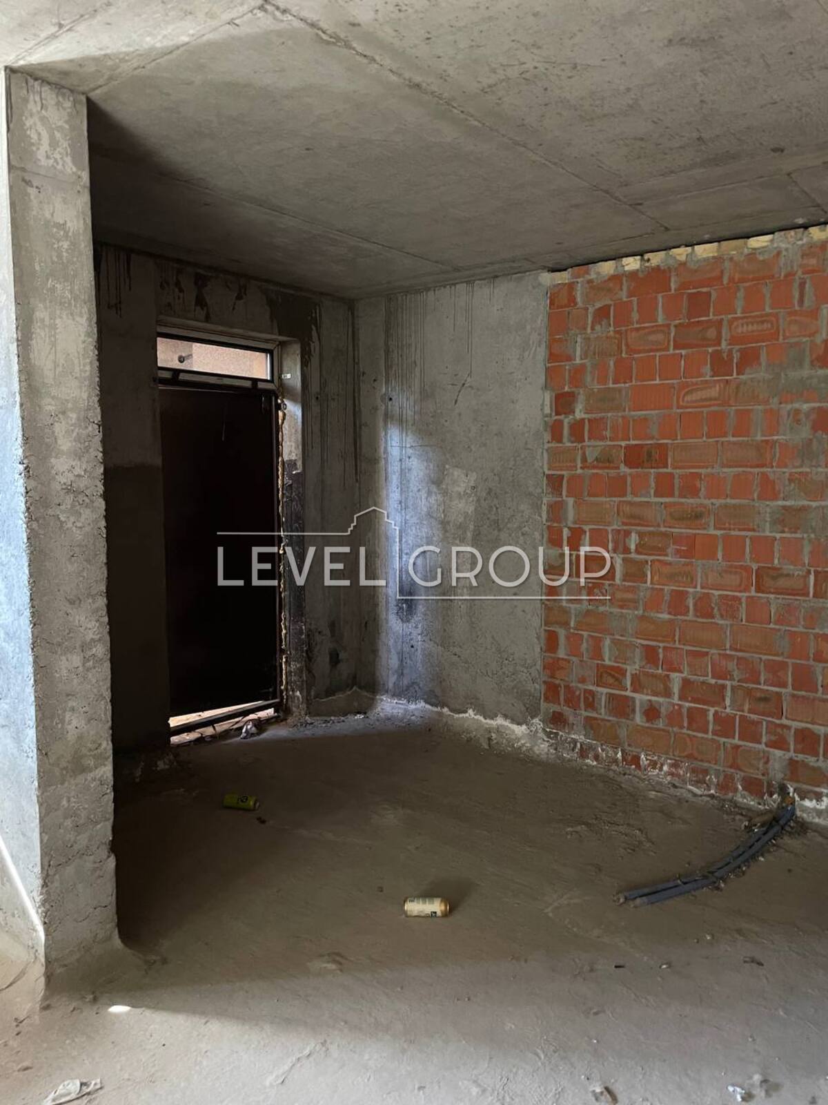 вул. Першотравнева, 23