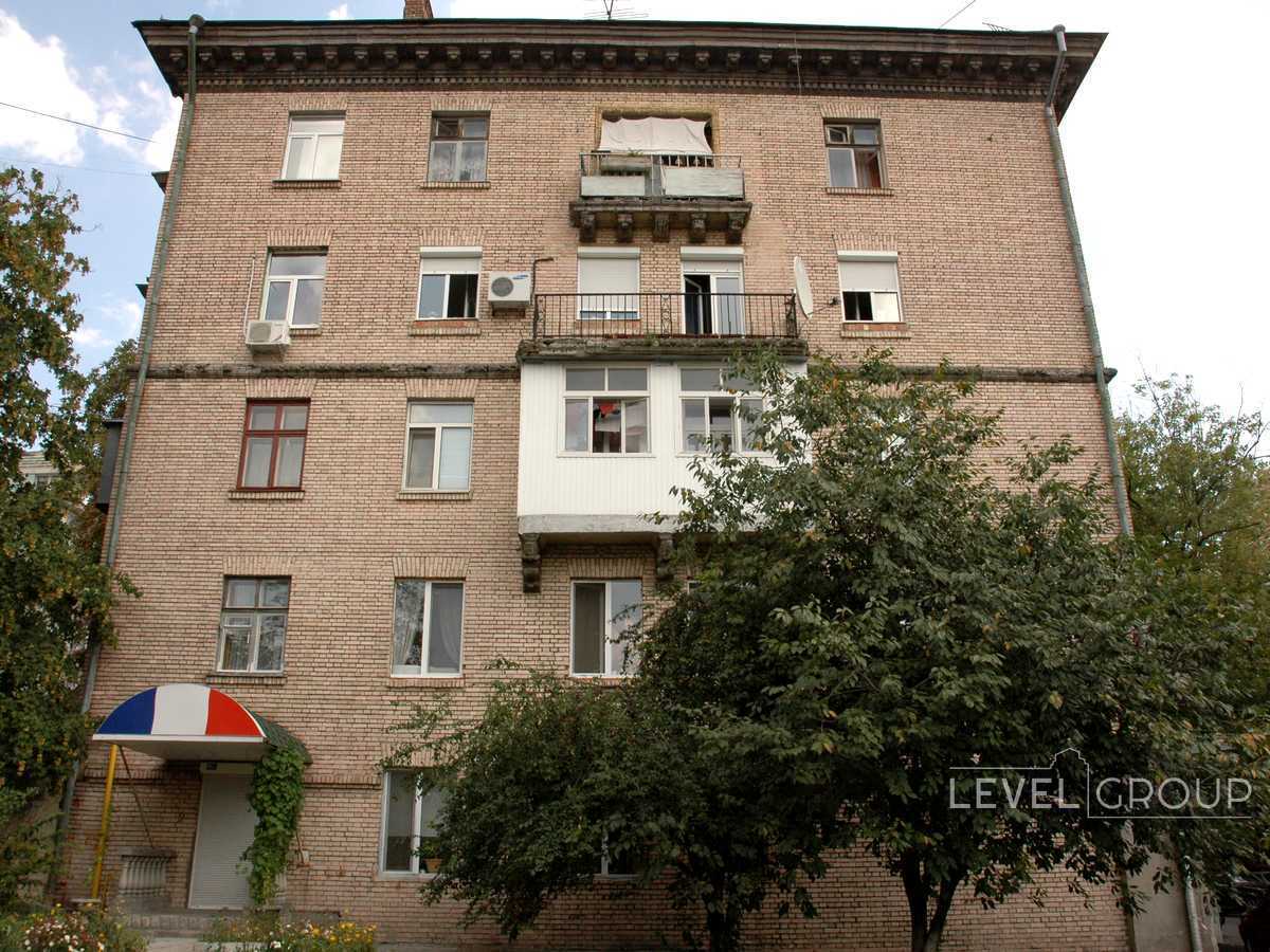 Observatornaya St., 13-15