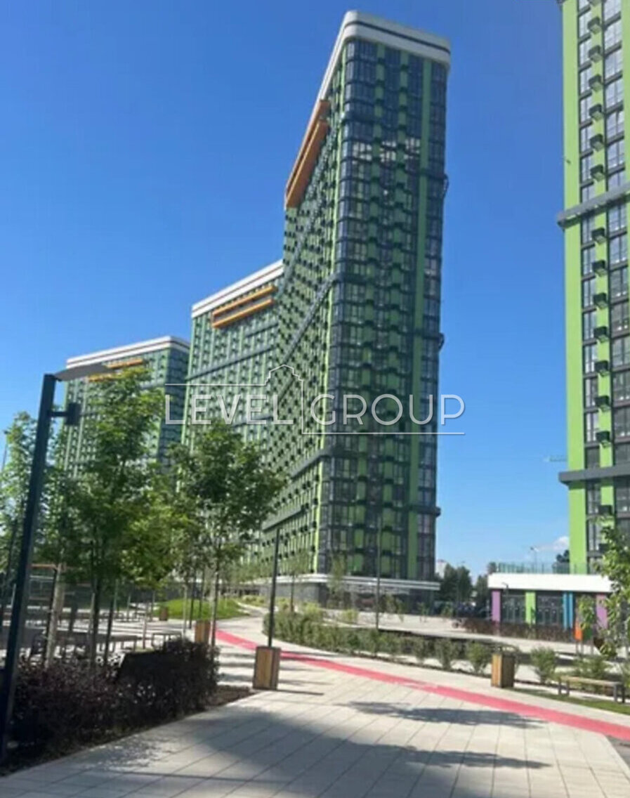 Причальна вул., 12