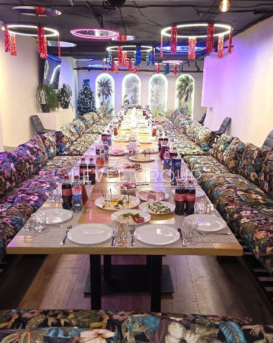 Червоної Калини просп. (Володимира Маяковського), 15